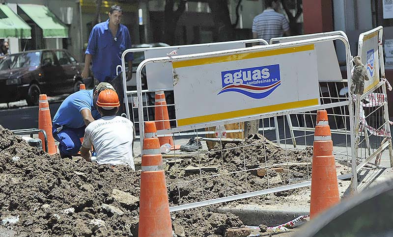 Paro por tiempo indeterminado en Aguas Santafesinas: «Nos quieren dar un 6% de aumento para todo 2020»