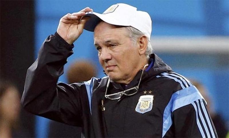 Alberto Fernández y Cristina Kirchner despidieron a Alejandro Sabella