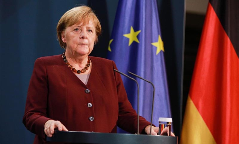Merkel pide medidas más estrictas contra el coronavirus al alcanzar Alemania el récord de muertos