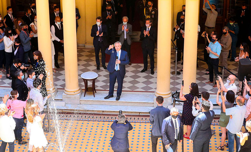 El Presidente encabezará un brindis en Olivos con más 60 diputados oficialistas