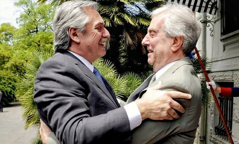 Alberto Fernández y Cristina Kirchner lamentaron la muerte de Tabaré Vázquez