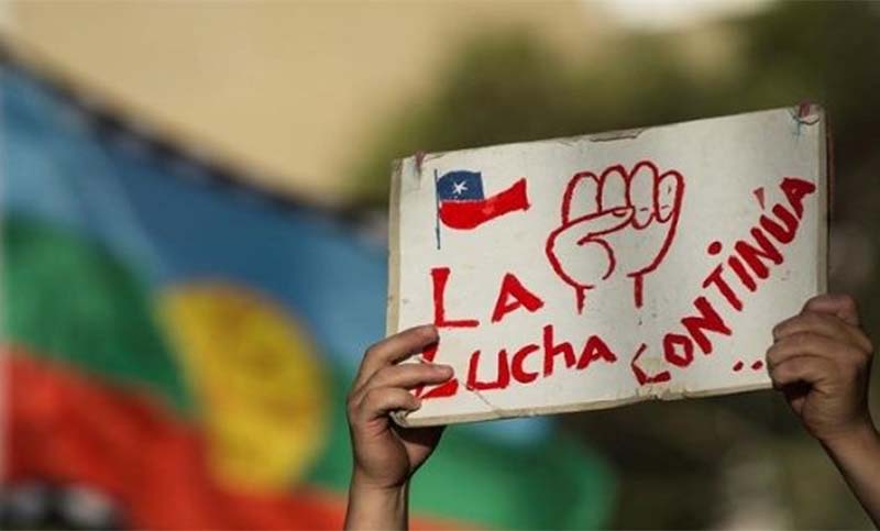 Manifestantes chilenos exigen liberación de presos políticos