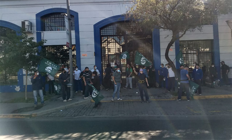 Trabajadores de Motos Guerrero continúan el reclamo contra descuentos injustificados