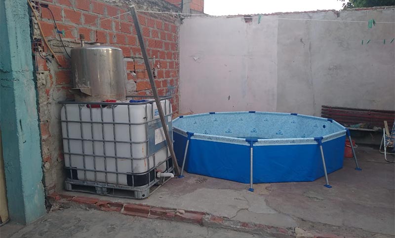 Una nena de 9 años murió electrocutada cuando jugaba con agua en el patio de su casa