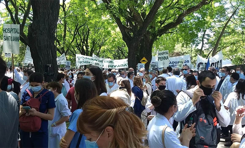 En plena protesta de médicos porteños, murió el jefe de Obstetricia del Hospital Ramos Mejía