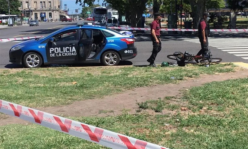 Asesinaron de un tiro en el cuello a un hombre para robarle la bicicleta