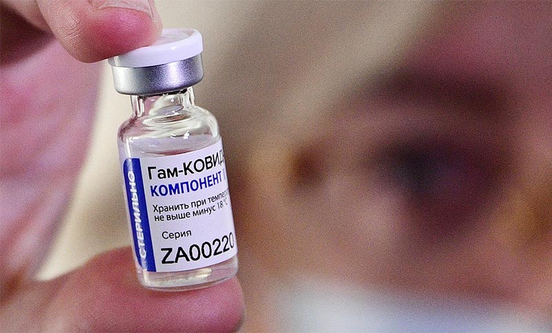 Rusia autoriza la vacunación contra el coronavirus a mayores de 60 años con la Sputnik V
