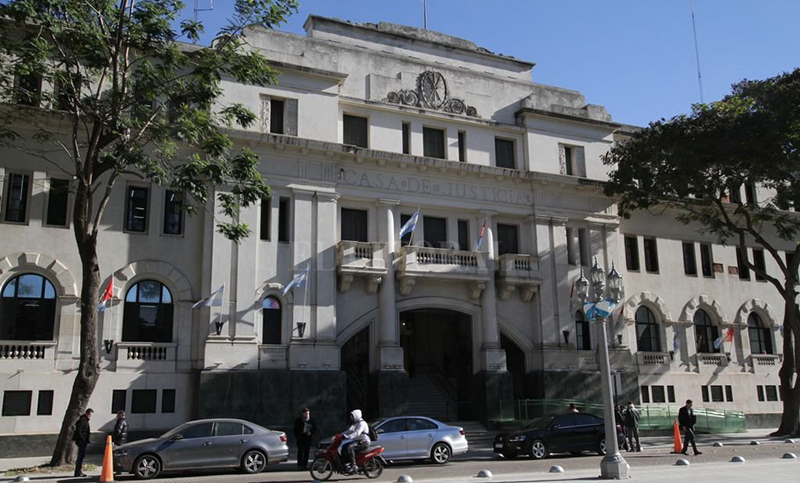 Condenaron a un hombre a 10 años de prisión por abusar a la hija de su expareja