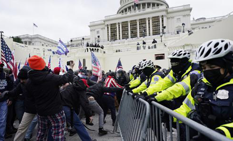 Tensión en Washington: manifestantes en favor de Trump irrumpieron en el Congreso