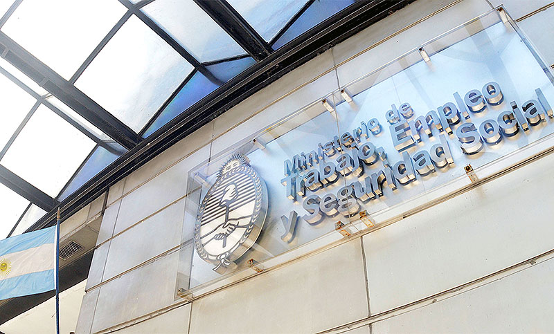Trabajo dictó la conciliación obligatoria en el conflicto de los bancarios con el Santander y el BBVA