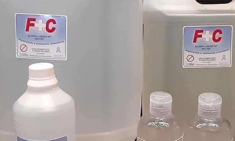 Anmat prohibió un alcohol líquido y en gel que se vendía en redes sociales