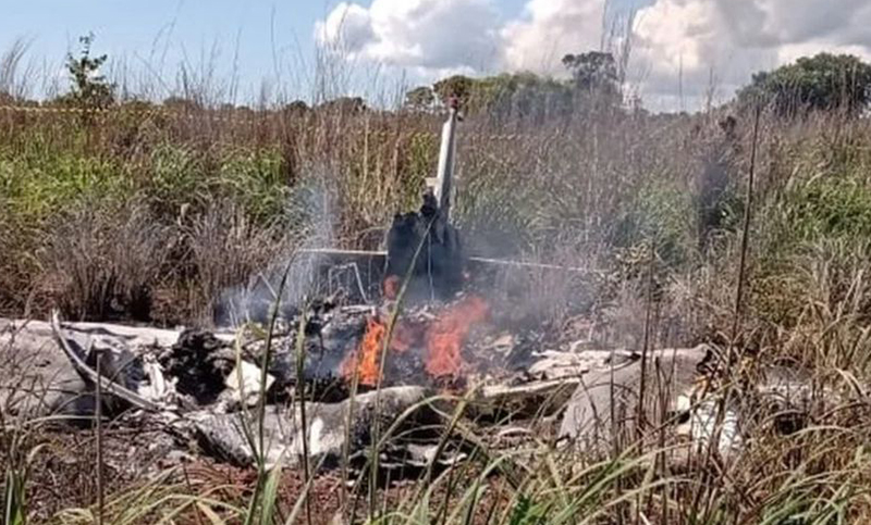 El presidente y cuatro jugadores de un equipo de futbol brasileño fallecieron al caer una avioneta