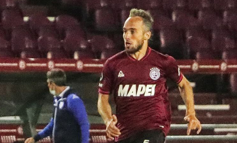 Fernando Belluschi no seguirá en Lanús y queda con el pase en su poder