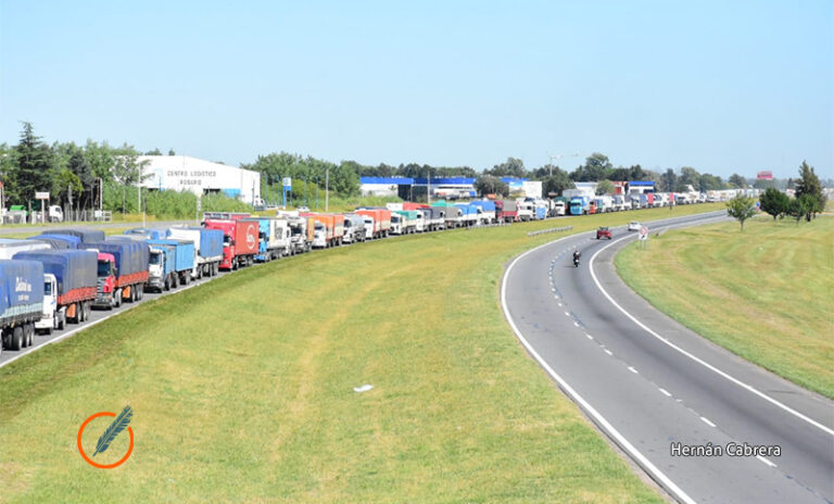 Se levantó el corte de transportistas pero aseguran que seguirán con las protestas