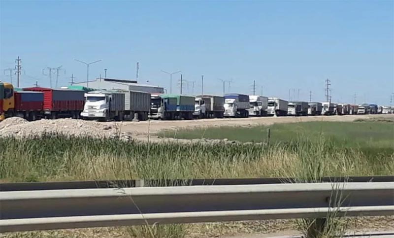 El campo ratificó el cese de comercialización de granos para la semana próxima