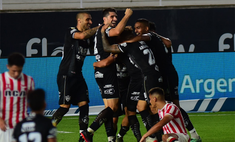 Central Córdoba le dio el golpe final a Estudiantes