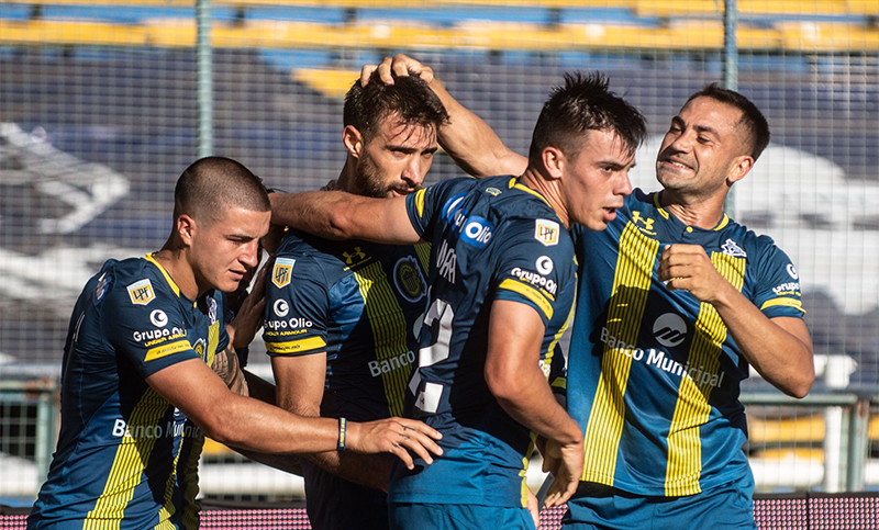 Otros dos jugadores de Central fueron aislados por síntomas de coronavirus