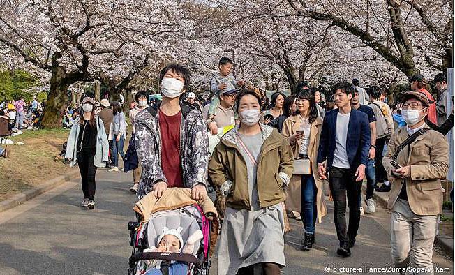 Evalúan nuevo estado de emergencia en Tokio tras una explosión de contagios de coronavirus
