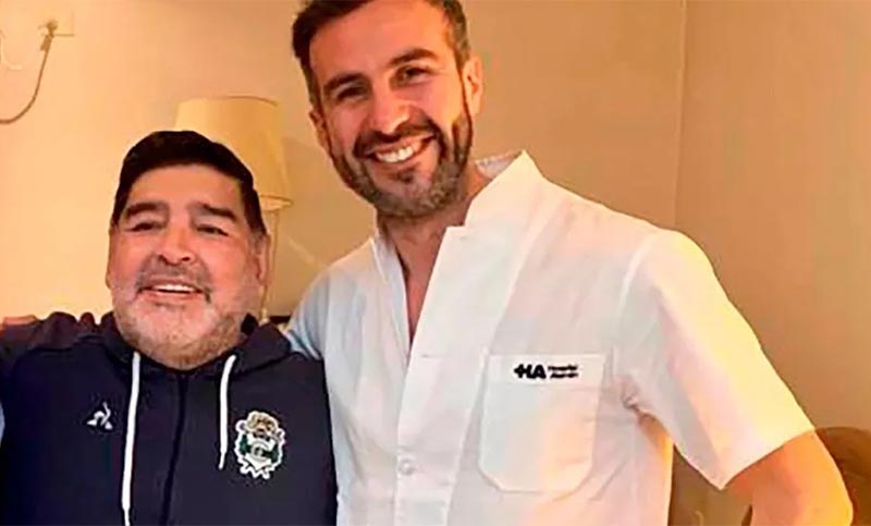 Peritos confirmaron que falsificaron la firma de Maradona