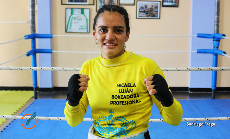 Micaela Luján peleará por el título supermosca FIB en Pérez