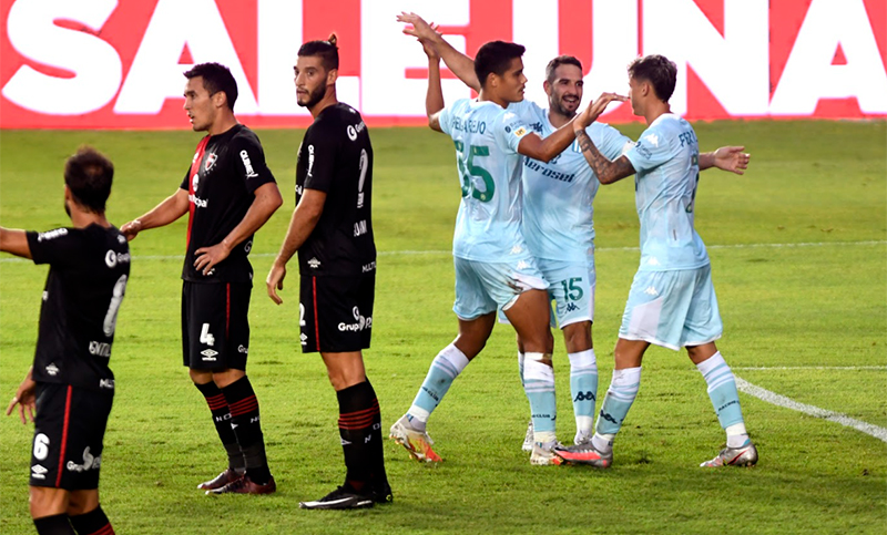 Newell’s jugó mal y perdió 3 a 1 ante Racing en Avellaneda