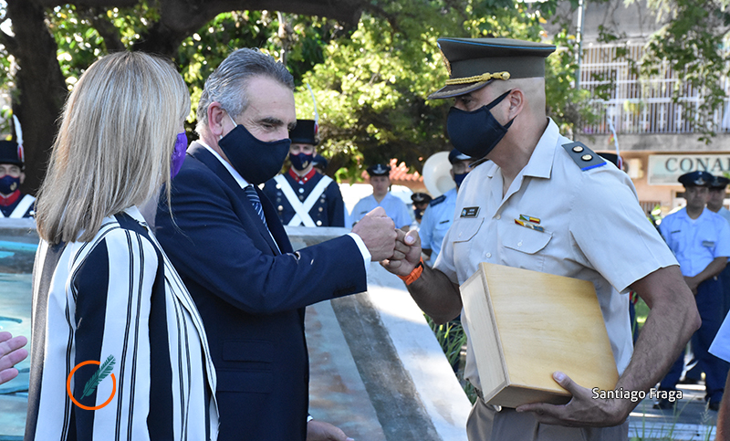 Homenajearon a las Fuerzas Armadas por su labor durante la pandemia