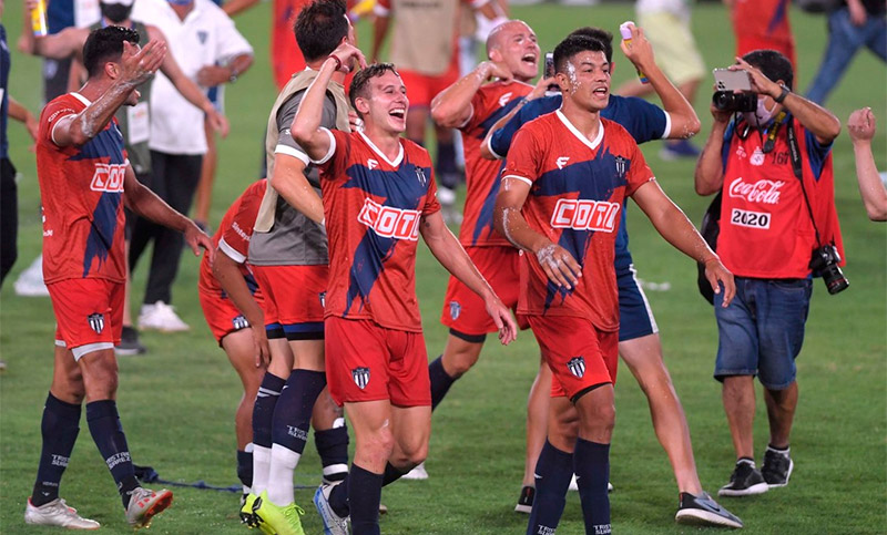 Tristán Suárez venció a San Telmo y ascendió por primera vez al Nacional