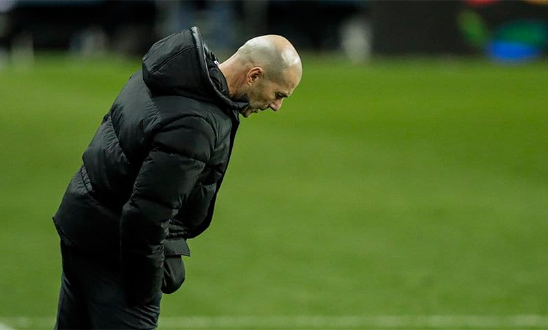 Zidane tiene coronavirus y se aleja del banco del Real Madrid