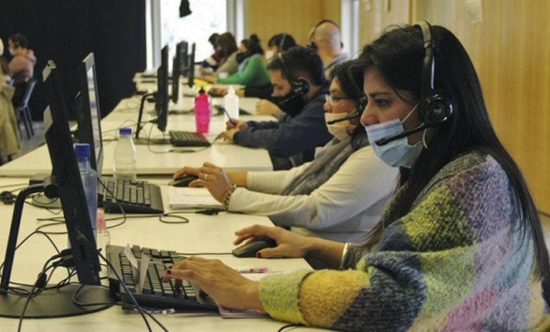Habilitan un 0800 para que puedan inscribirse a la vacunación quienes no posean DNI digital