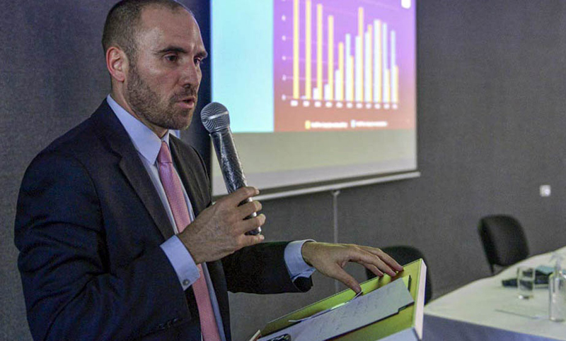 Guzmán rechazó cualquier posibilidad de una devaluación brusca