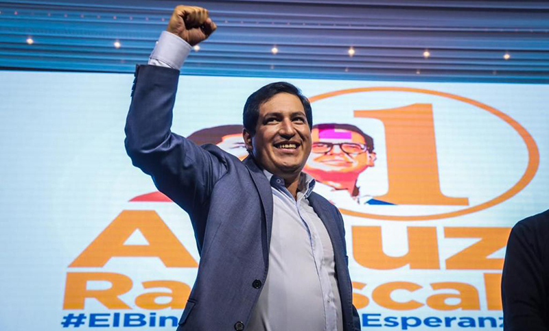 El correísmo celebra una «abrumadora» victoria y habla de una «potencial segunda vuelta»