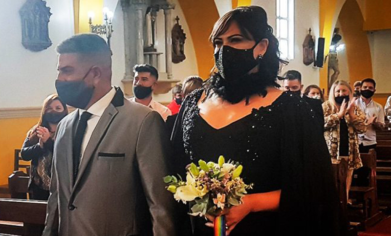La mujer trans que se «casó» por Iglesia dijo que su identidad «no implica dejar de ser hija de Dios»