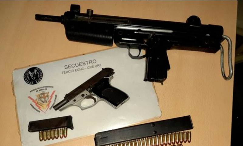 Persecución policial terminó con el secuestro de una ametralladora FMK3