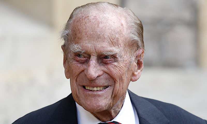 Hospitalizan en Londres al príncipe Felipe, marido de la reina Isabel II