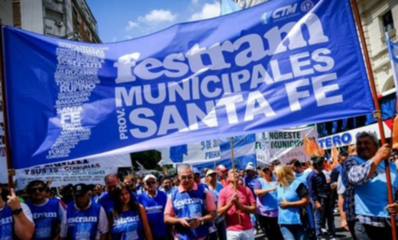 Municipales en estado de alerta y movilización en reclamo de aumento salarial