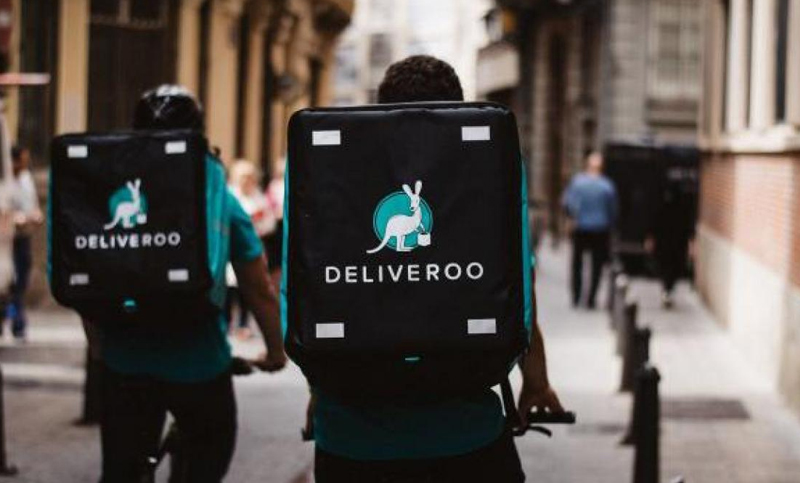 Italia: exigen la regularización de 60.000 repartidores a domicilio