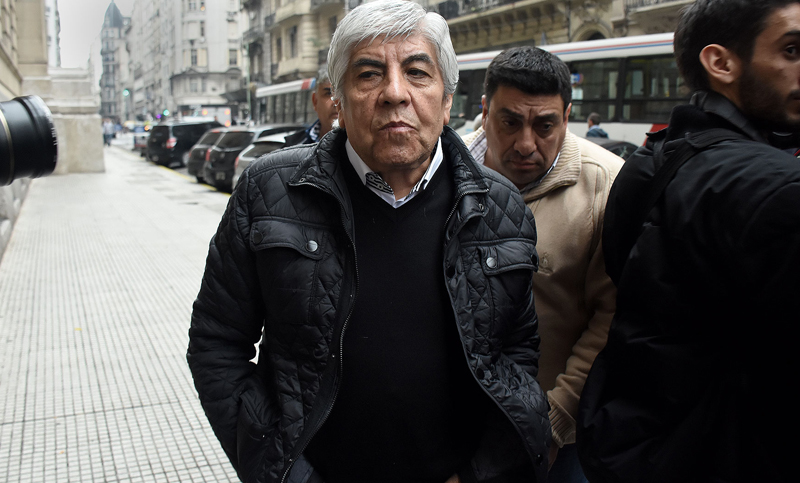 Ordenan que hija de Moyano devuelva más de 400 mil dólares y 600 mil pesos