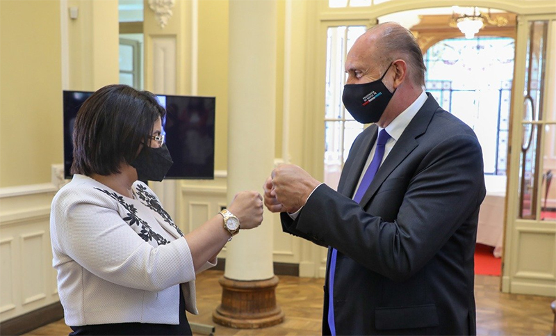 Santa Fe firmó un acuerdo de cooperación internacional para ejecutar políticas de igualdad