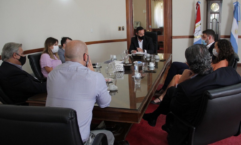 Seguridad, elecciones y clases presenciales: el temario en la visita socialista a la Casa Gris