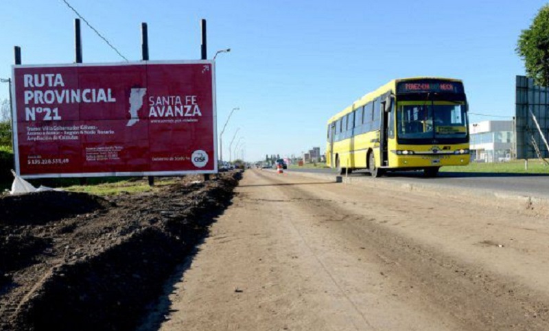 Pueblo Esther: un muerto y un herido al chocar dos camiones en la ruta 21