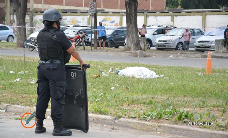 Asesinan a balazos a un hombre que participaba del cortejo fúnebre de su hermano