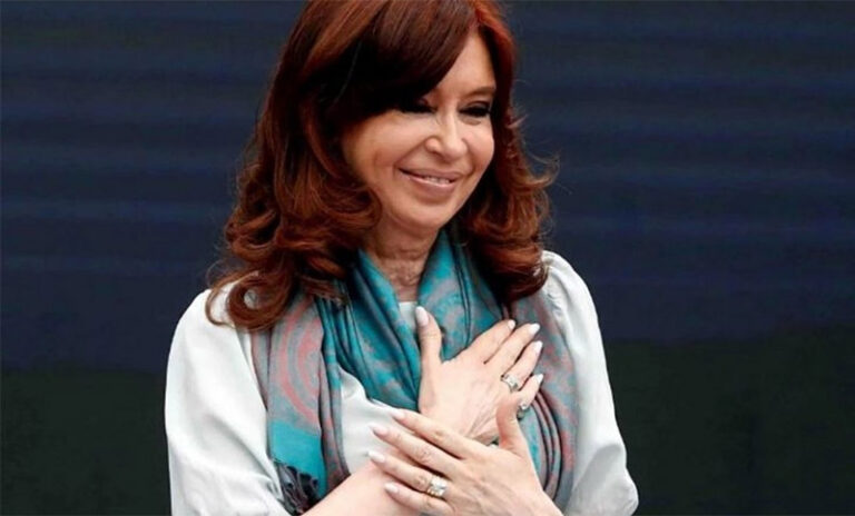 Funcionarios y dirigentes políticos saludan a Cristina por redes en el ...