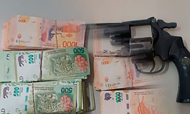 Ladrones disfrazados de policías robaron 850.000 pesos en una entradera