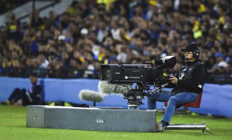 Fernández celebró el regreso del fútbol gratuito a la TV Pública