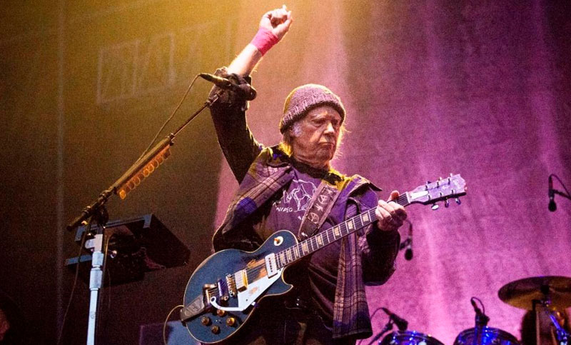 Neil Young lanzará un álbum que grabó en 1982 y que nunca editó
