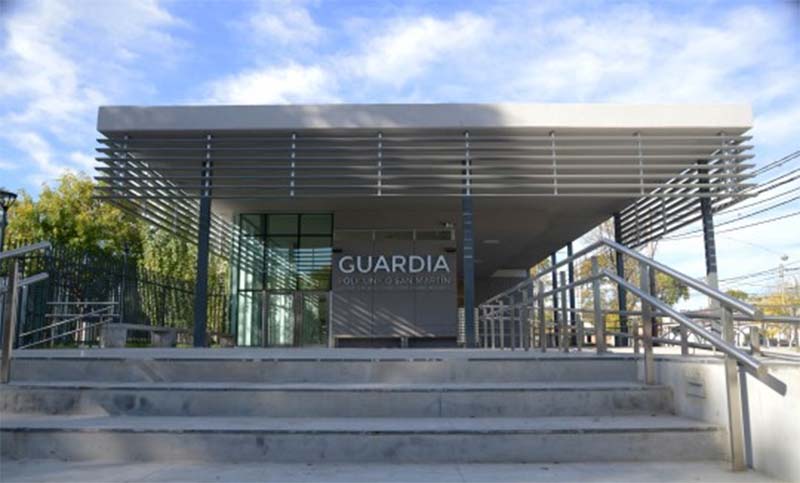 Pelea entre vecinos: un hombre muerto a puñaladas y su hermana herida