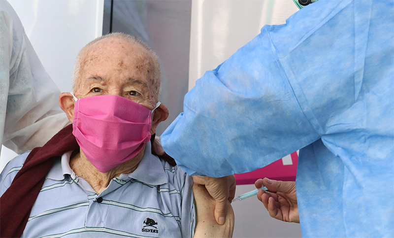 Se notificaron 285 nuevas muertes y 8.374 contagios de coronavirus en Argentina