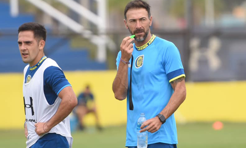 Central se prepara para recibir a Arsenal y el Kily realizaría variantes