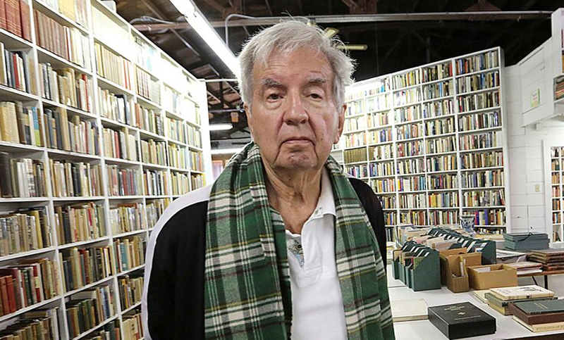 Murió el escritor y guionista estadounidense Larry McMurtry, autor de «La fuerza del cariño»