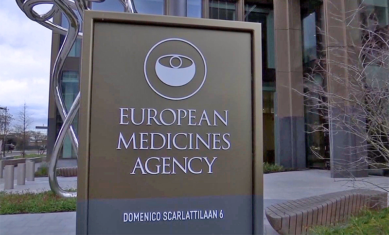 Varios países europeos reanudan la vacunación con AstraZeneca tras aprobación de la EMA